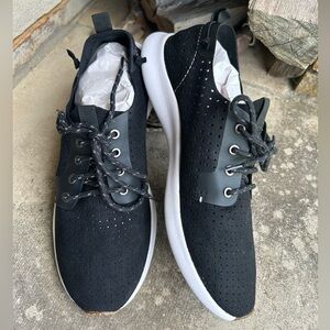 Steve Madden Brick black lightweight mens sneakers w/breathable Design Sz-9. M